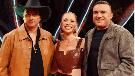 Solange Almeida, Vicente Nery e Júnior Vianna gravam 'Oxente Cuida'