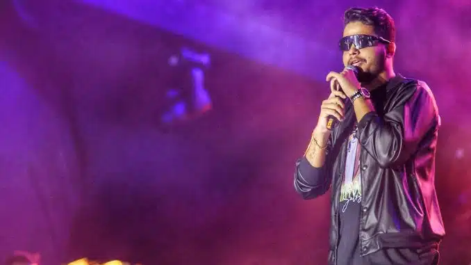 Capa de Mikael Santos